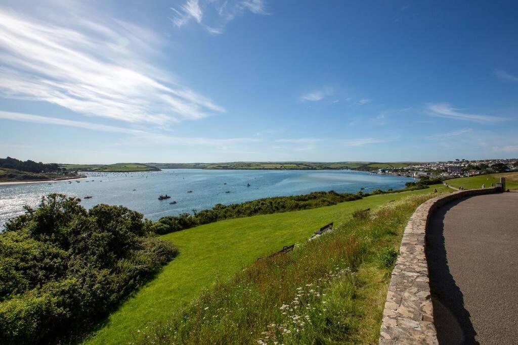 Trethvor House Ensuite Double Room With Free Parking In Quiet Residential Area Padstow Esterno foto