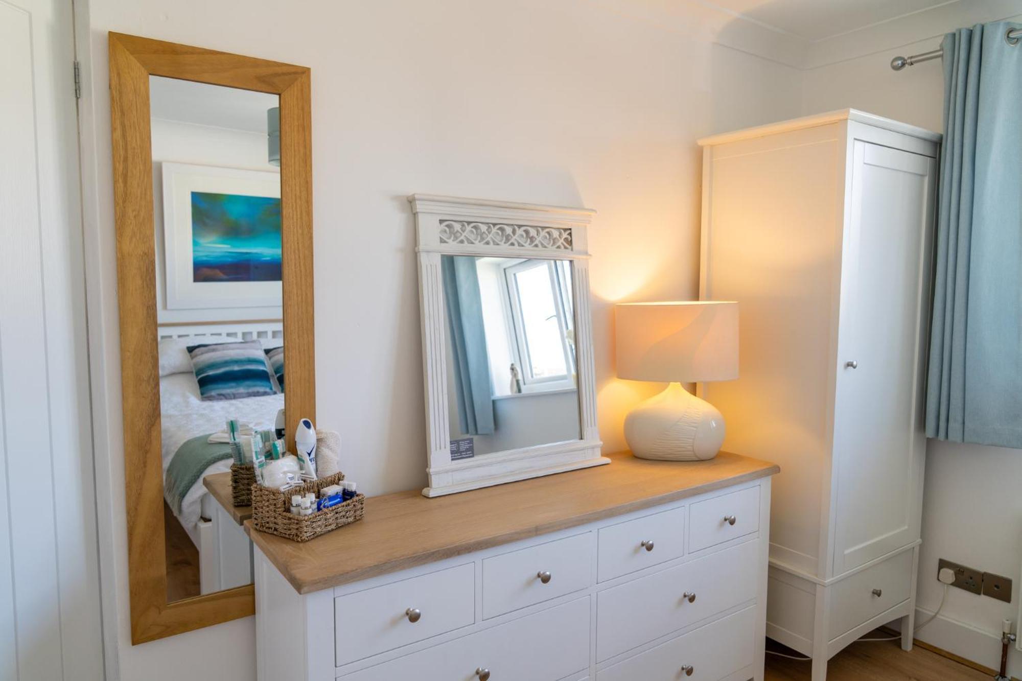 Trethvor House Ensuite Double Room With Free Parking In Quiet Residential Area Padstow Esterno foto